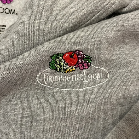 Fruit of the Loom grey cropped hoodie - Picture 3 of 9